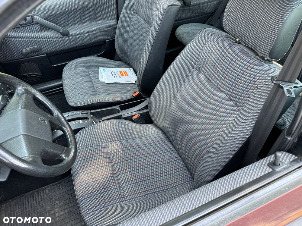 Volkswagen Passat 2.0 GL - 14
