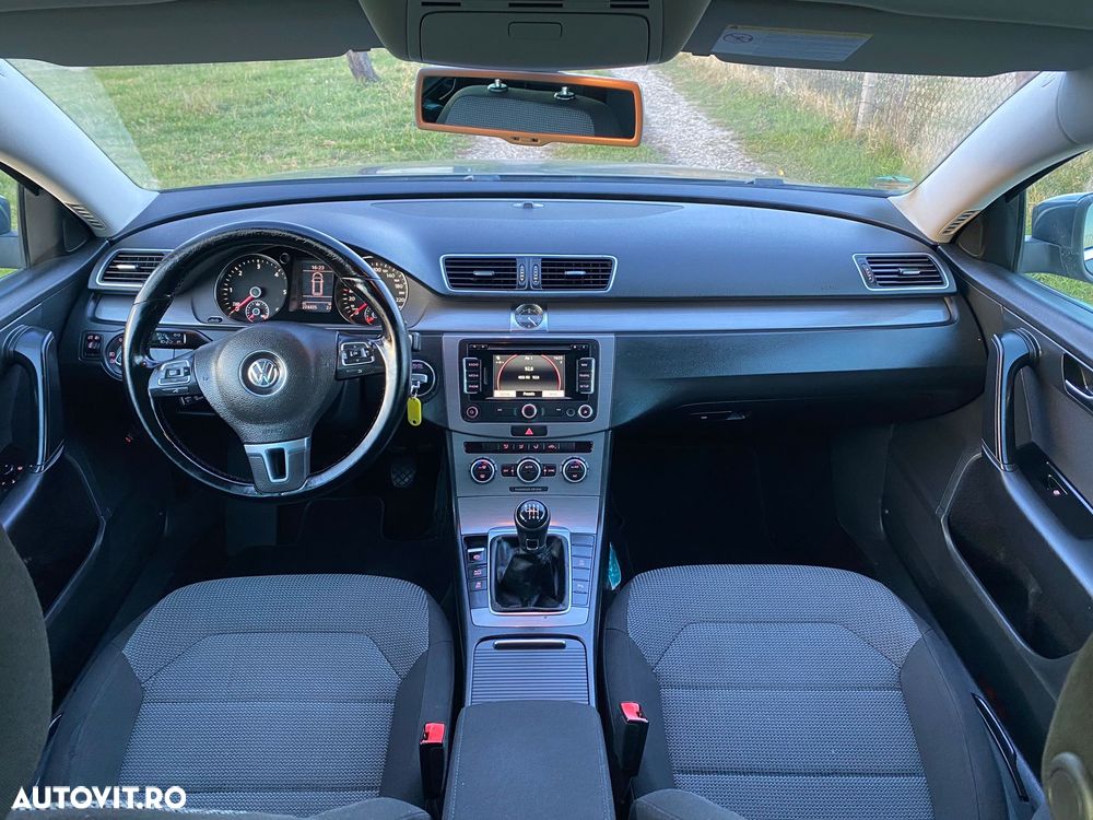 Volkswagen Passat 1.6 TDI BlueMotion Technology Highline - 13