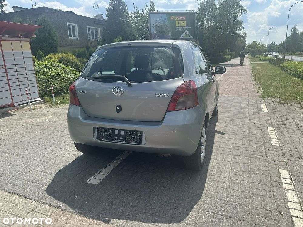 Toyota Yaris 1.0 VVT-i Cool - 5