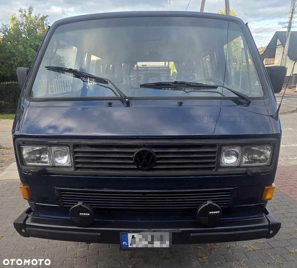 Volkswagen Caravelle - 2