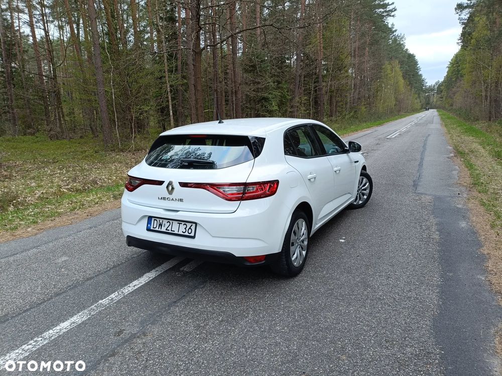 Renault Megane 1.6 SCe Life - 3