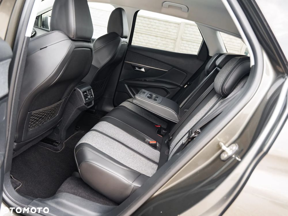 Peugeot 3008 1.5 BlueHDi Allure S&S - 14