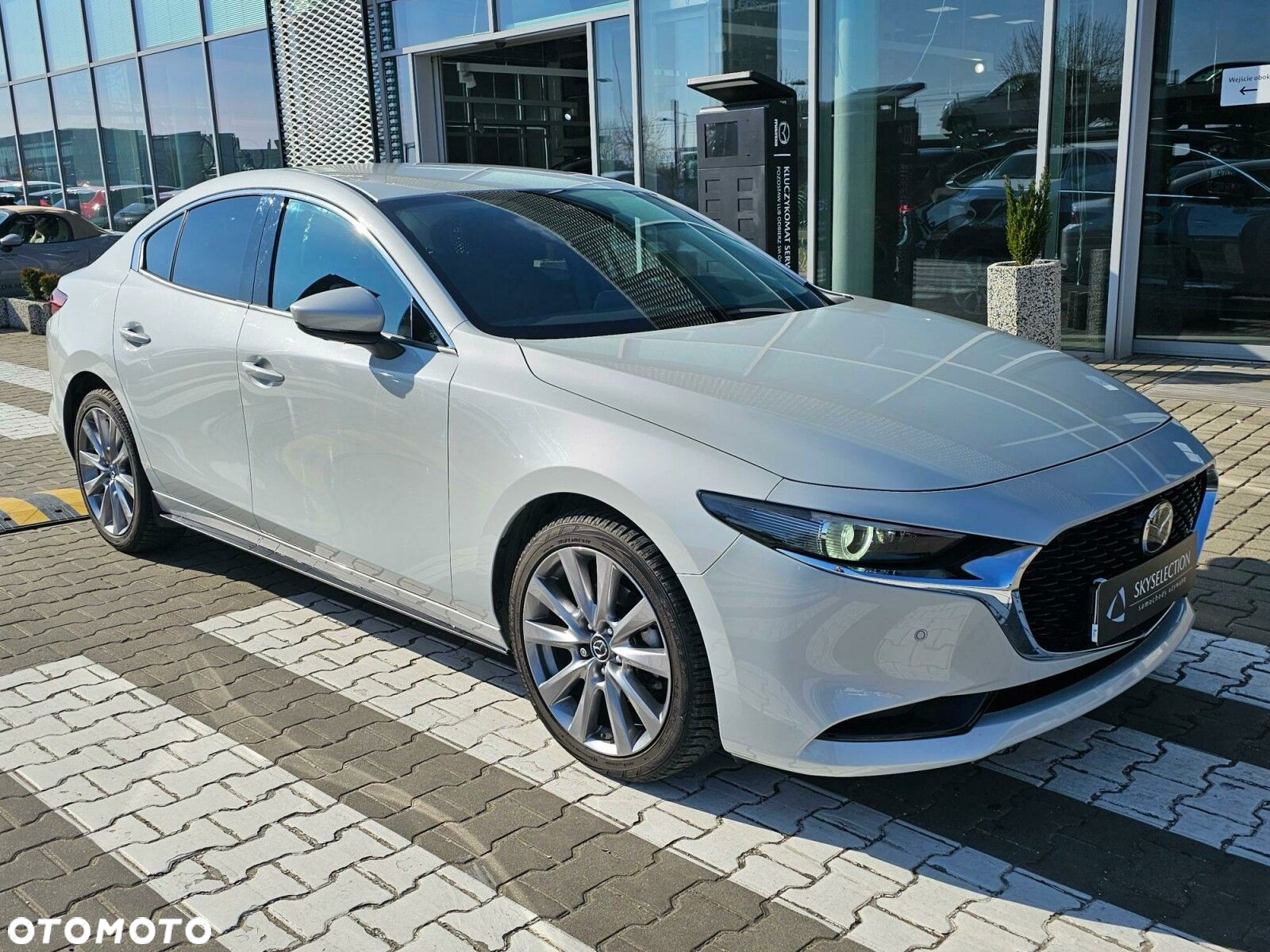 Mazda 3 - 4