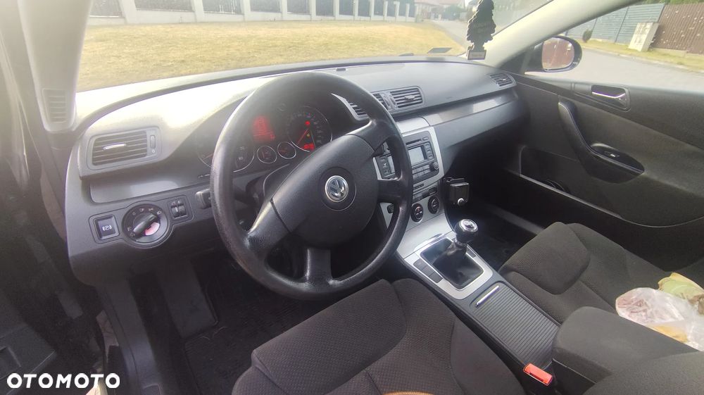 Volkswagen Passat - 8