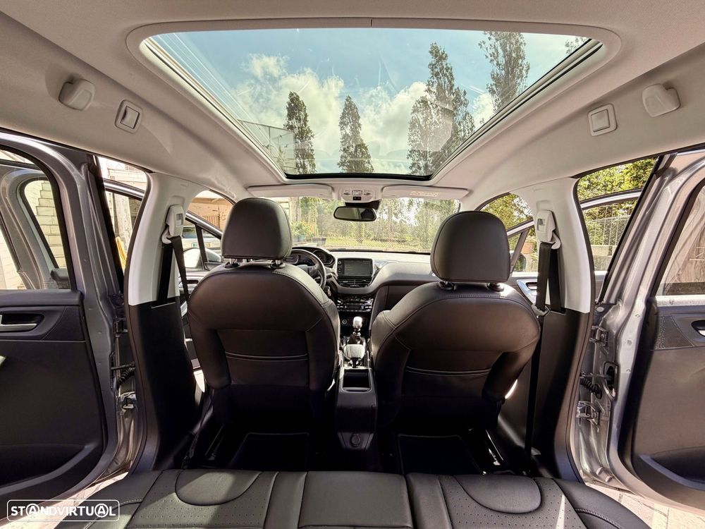 Peugeot 2008 1.2 PureTech Allure Pack - 40