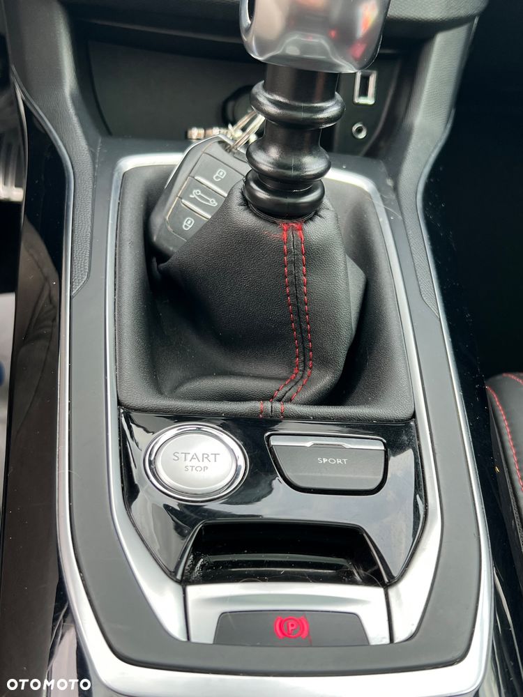 Peugeot 308 1.6 e-THP GT S&S - 22
