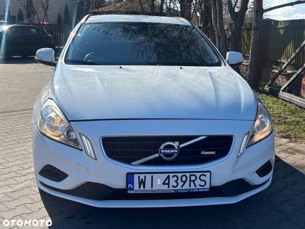 Volvo V60 D3 R-Design - 19