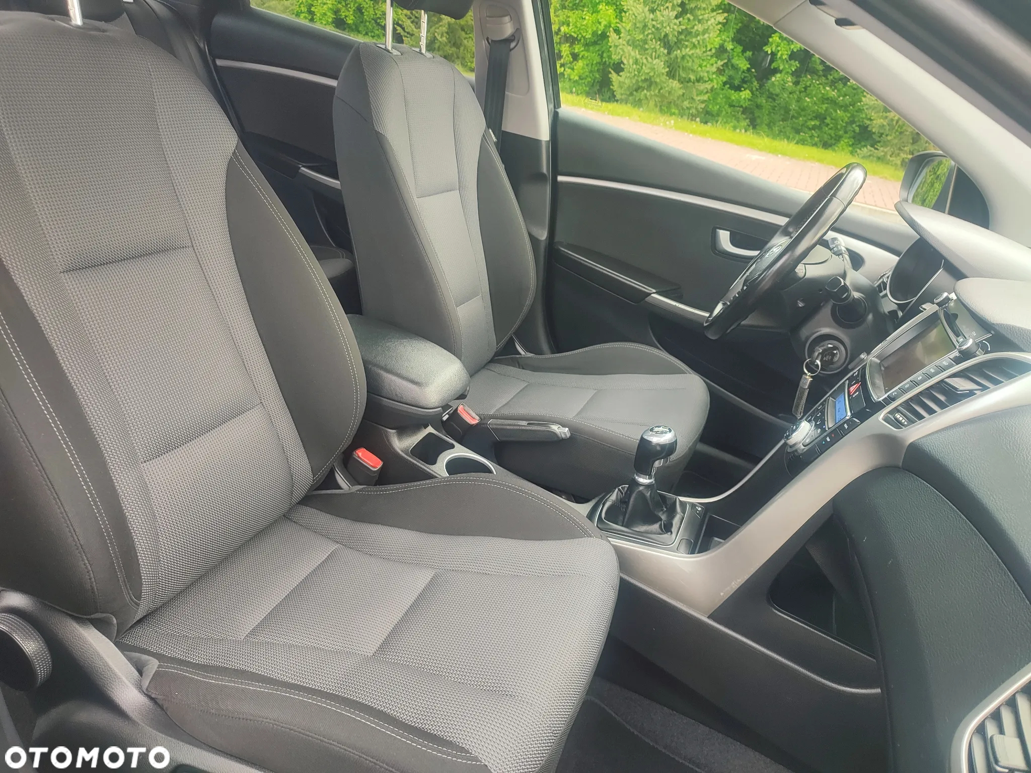 Hyundai i30 1.6 CRDi BlueDrive Go - 29