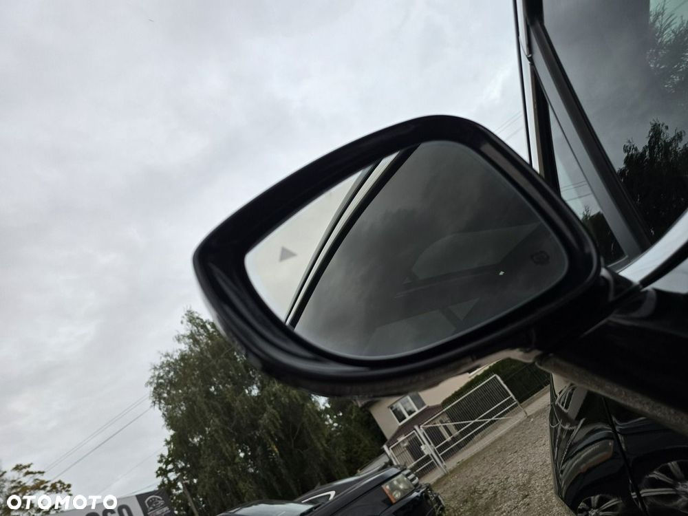 Chrysler Pacifica - 17