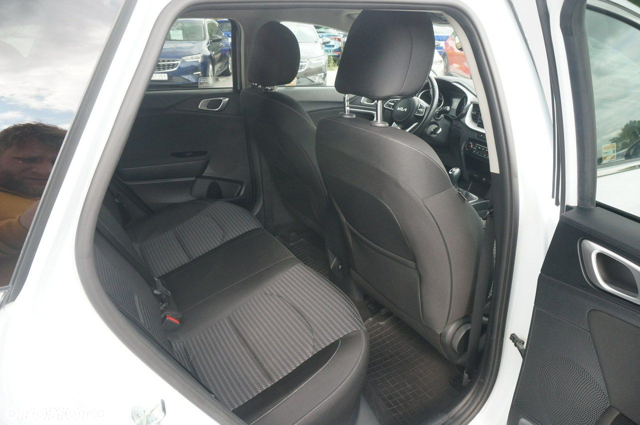 Kia Ceed 1.5 T-GDI M - 30