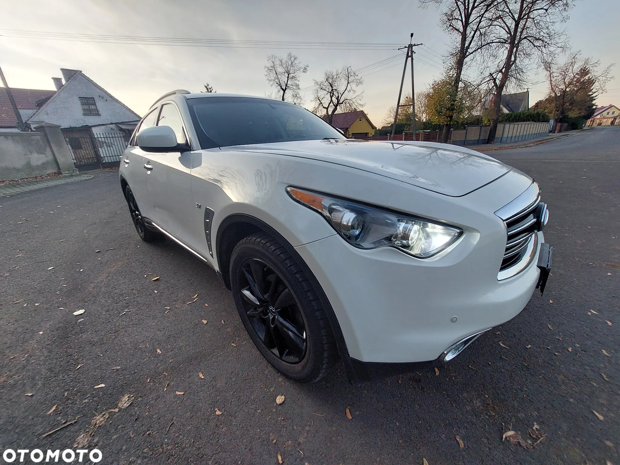 Infiniti QX70 3.7 AWD GT - 4