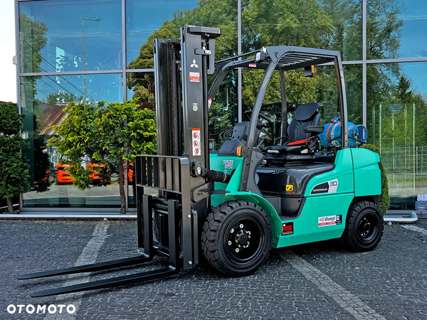 Mitsubishi FG30N Grendia