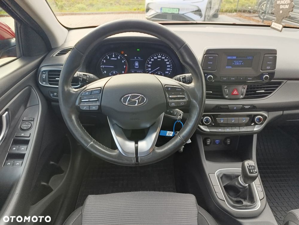 Hyundai i30 1.5 DPI Classic + - 18