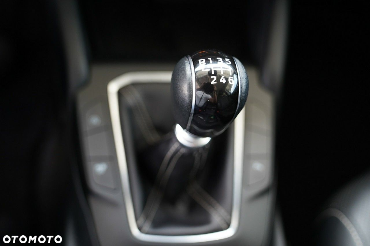 Ford Kuga - 30