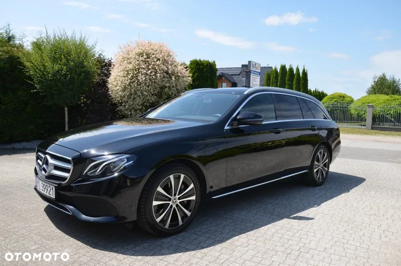 Mercedes-Benz Klasa E 350 d 4Matic T 9G-TRONIC Avantgarde - 30