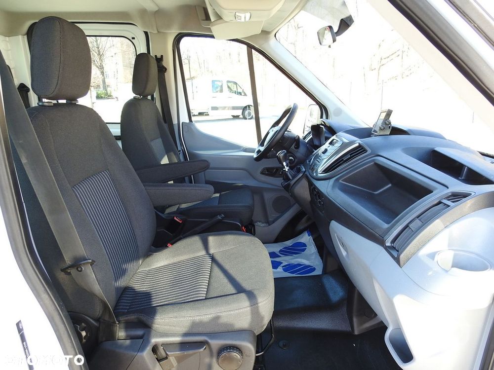 Ford TRANSIT  WYWROTKA PODWÓJNA KABINA DOKA 6 MIEJSC TEMPOMAT KLIMATYZACJA  130KM - 36