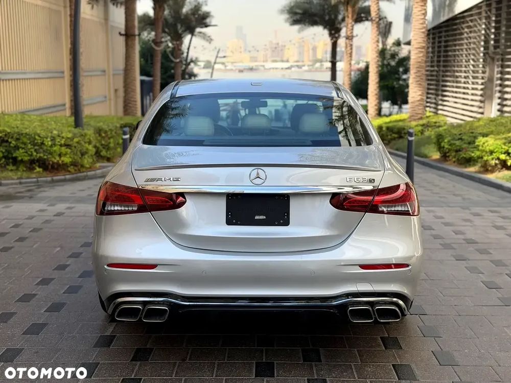 Mercedes-Benz Klasa E 300 9G-TRONIC Night Edition - 4