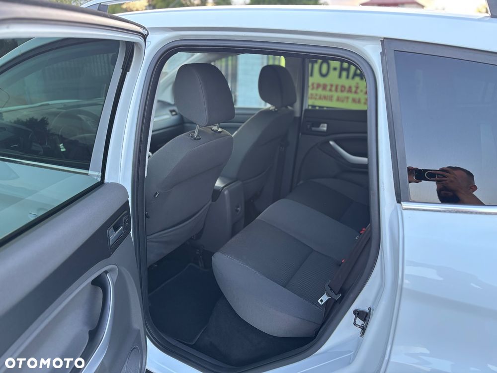 Ford Kuga - 9