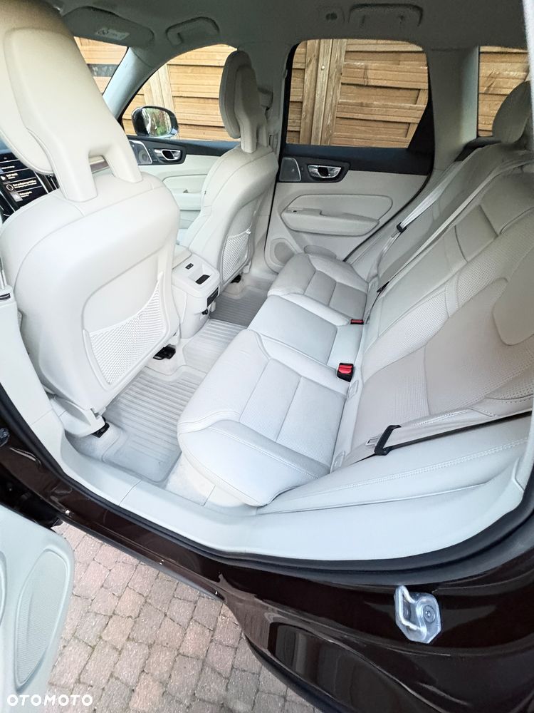 Volvo XC 60 T5 AWD Inscription - 14