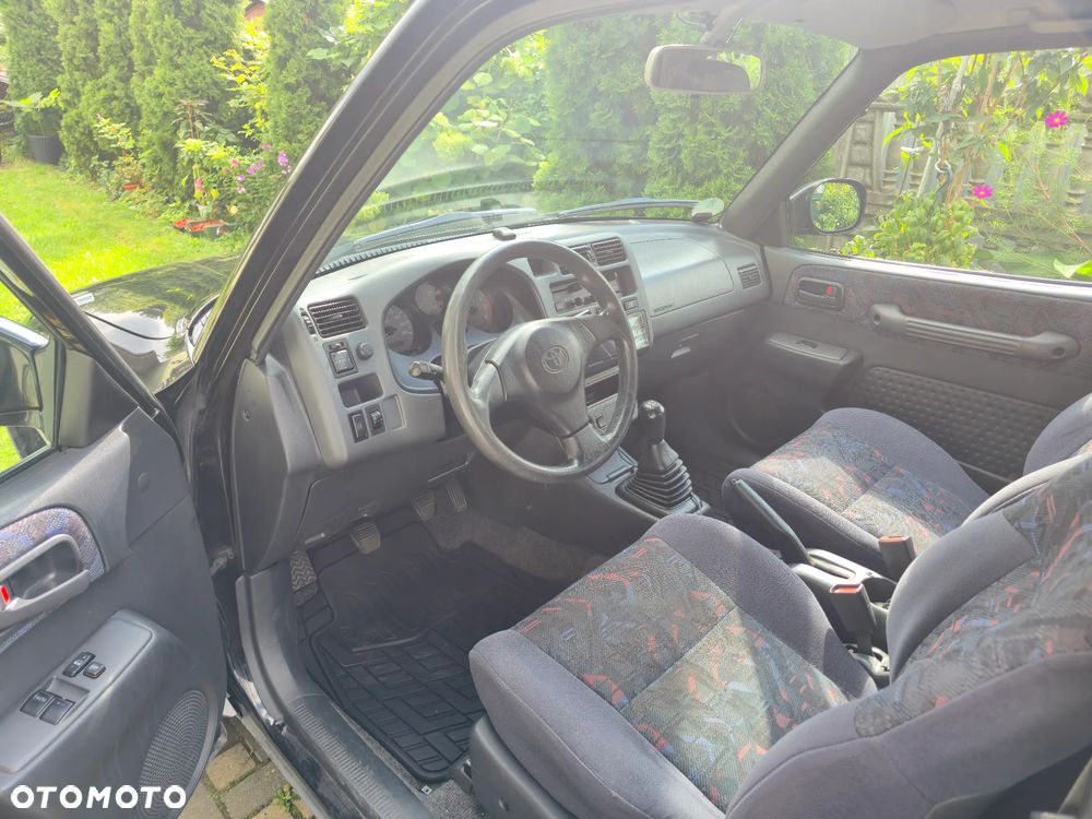 Toyota RAV4 - 17