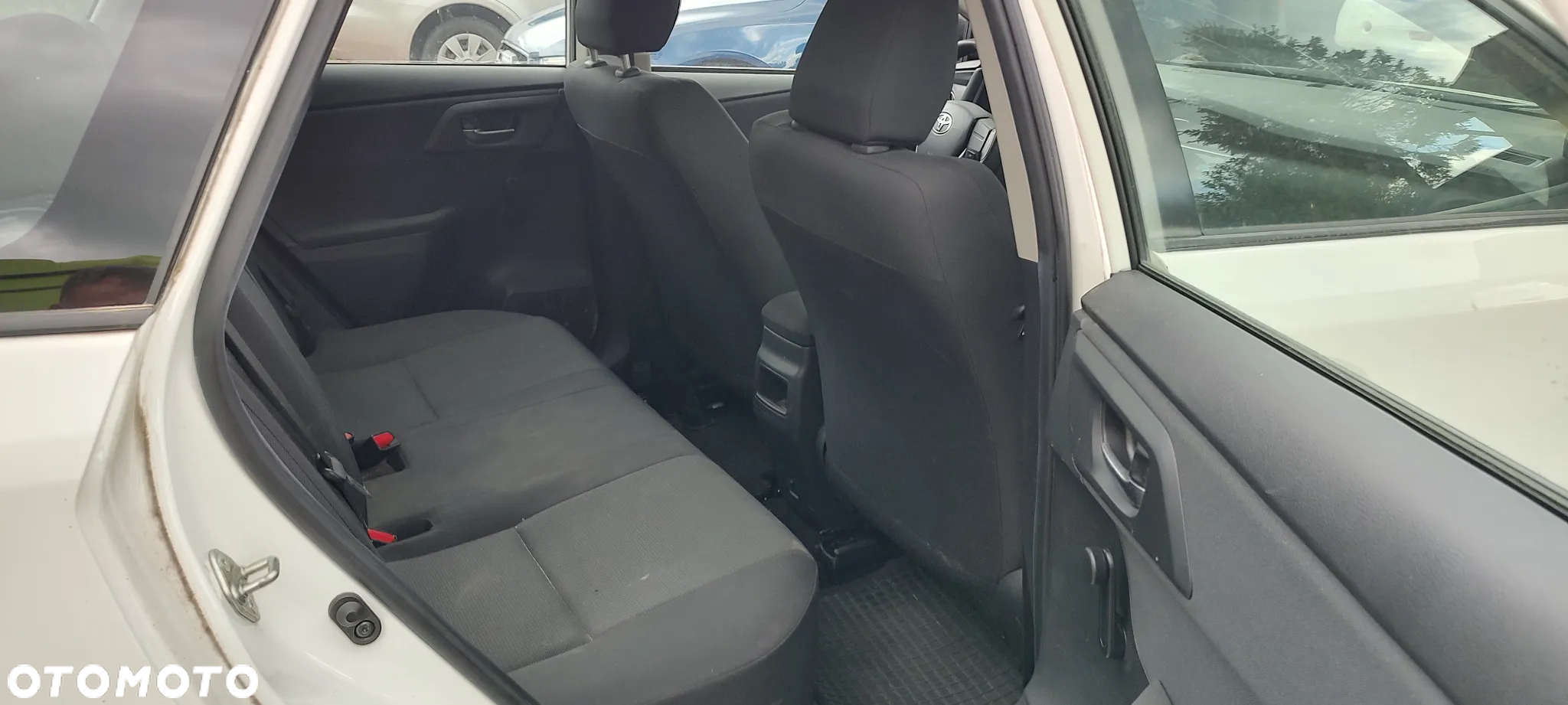 Toyota Auris 1.4 D-4D Dynamic - 10