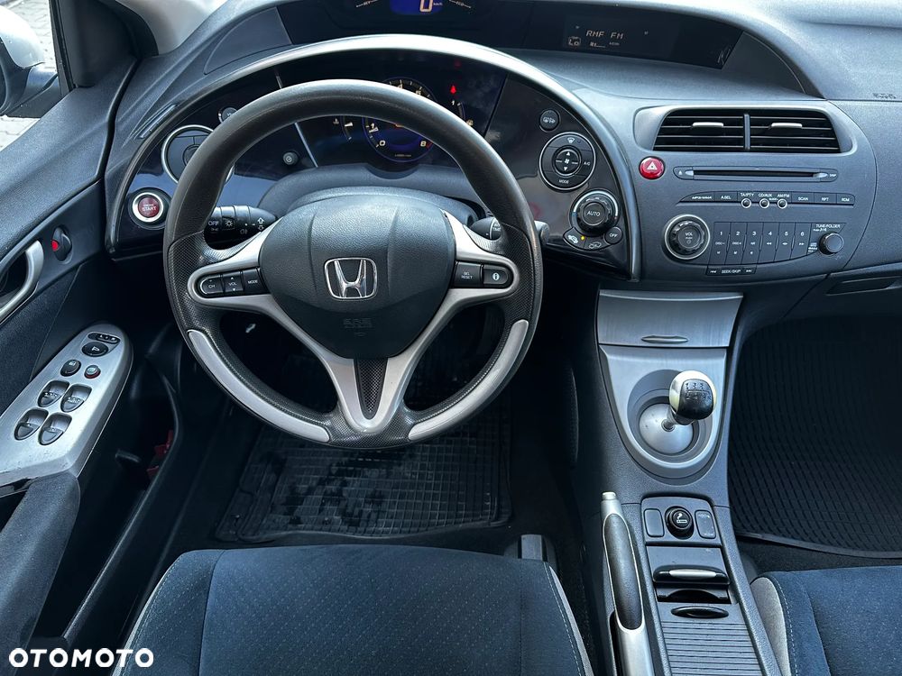 Honda Civic 1.4 i-VTEC - 9