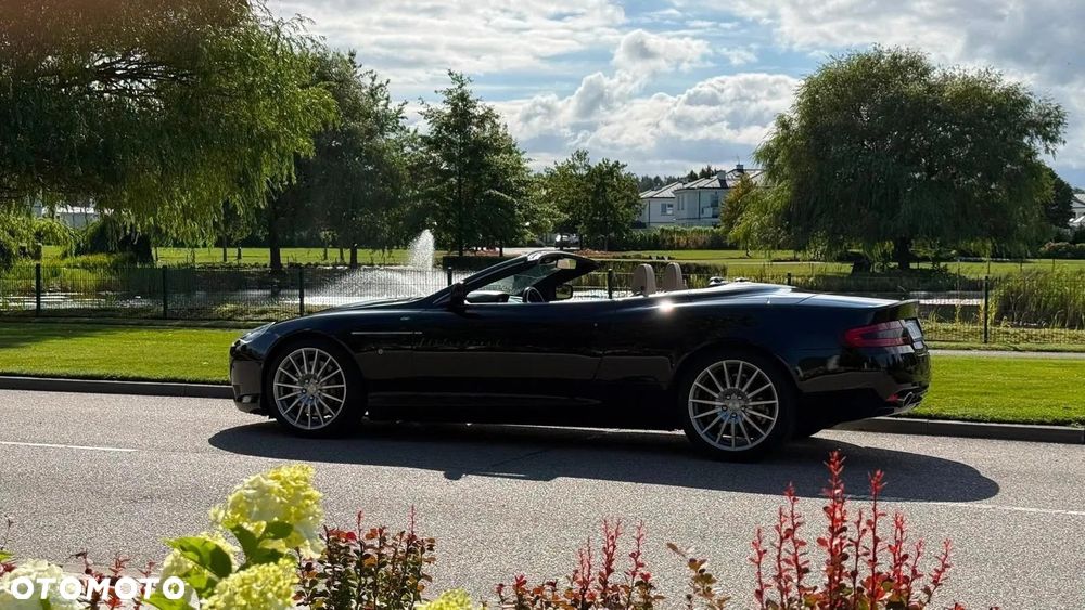 Aston Martin DB9 - 4