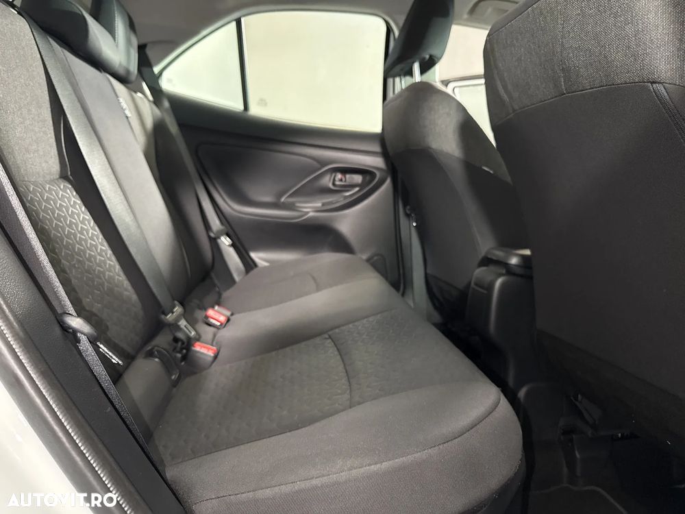 Toyota Yaris - 13