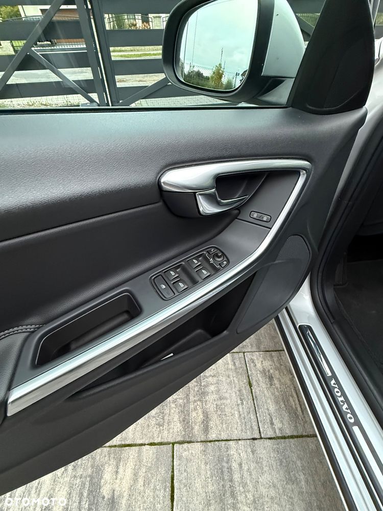 Volvo V60 D4 Drive-E Kinetic - 17