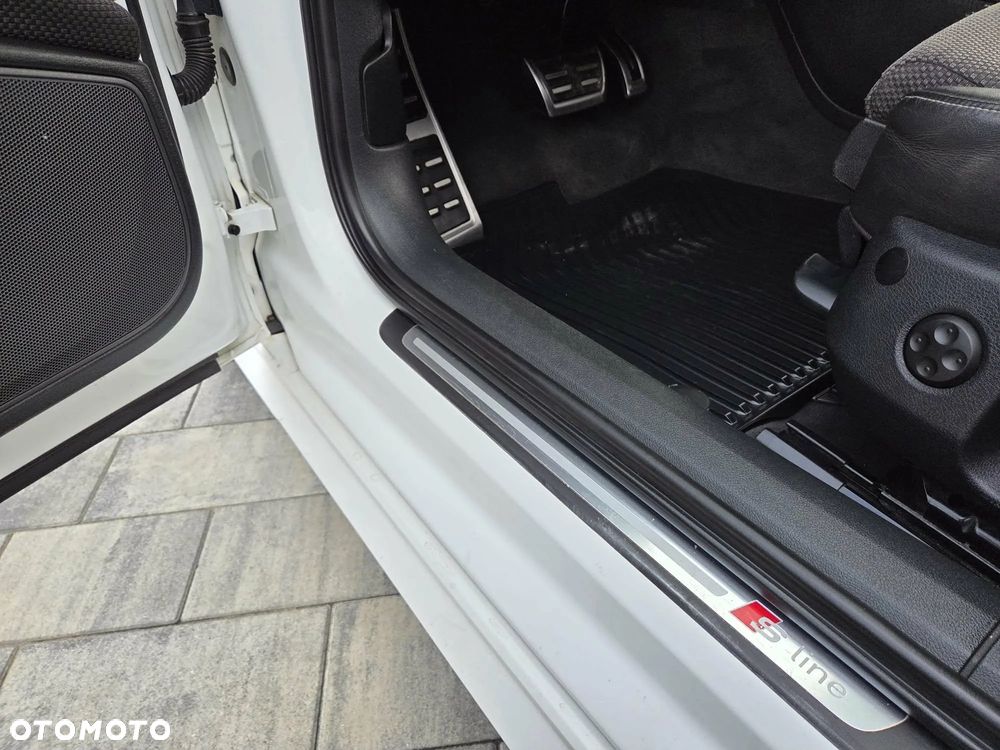 Audi A6 Avant 2.0 TDI ultra S tronic - 24