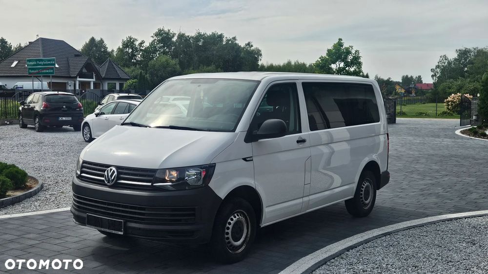 Volkswagen Transporter - 1