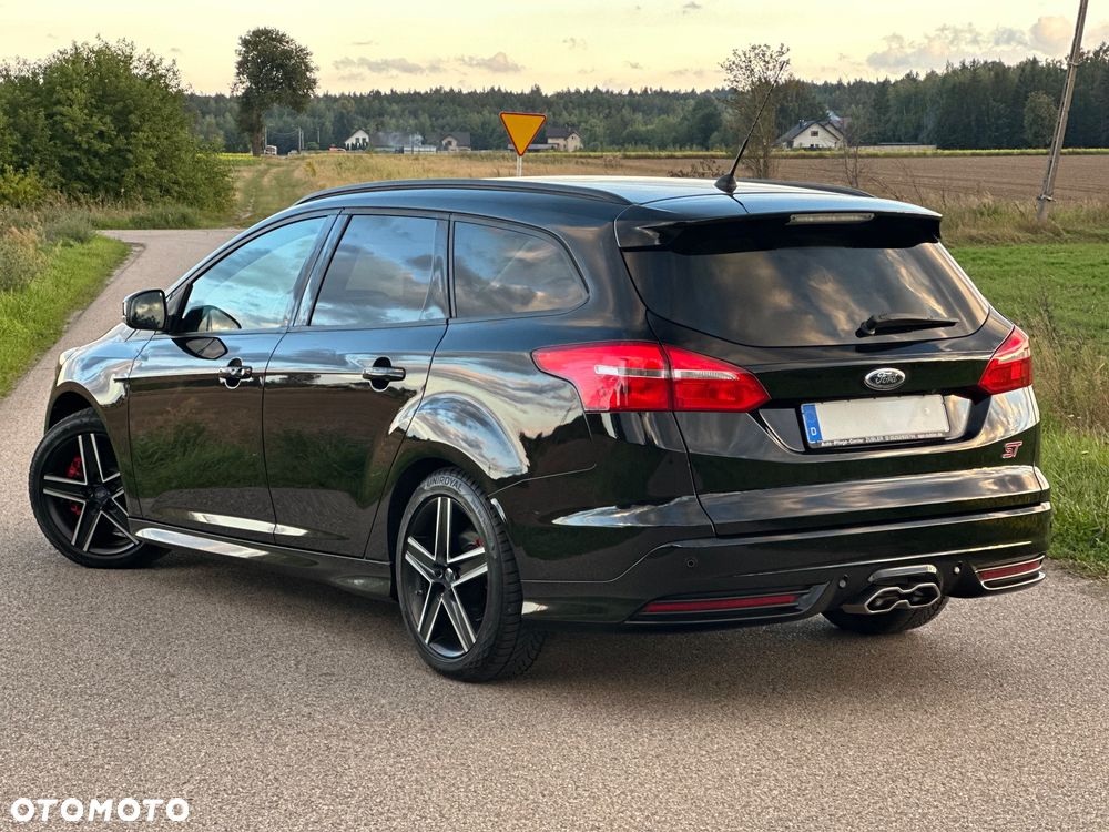 Ford Focus 2.0 TDCi ST - 28