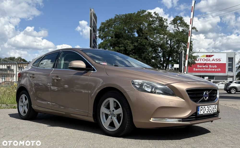 Volvo V40 D3 Momentum - 3