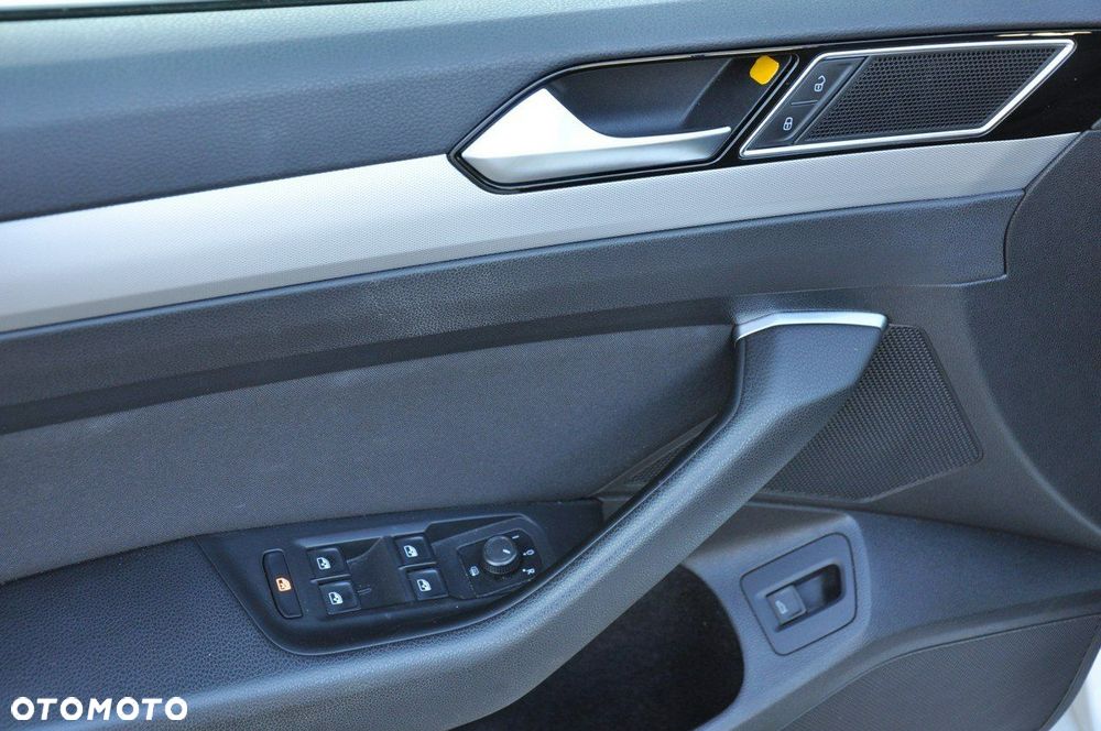 Volkswagen Passat - 10