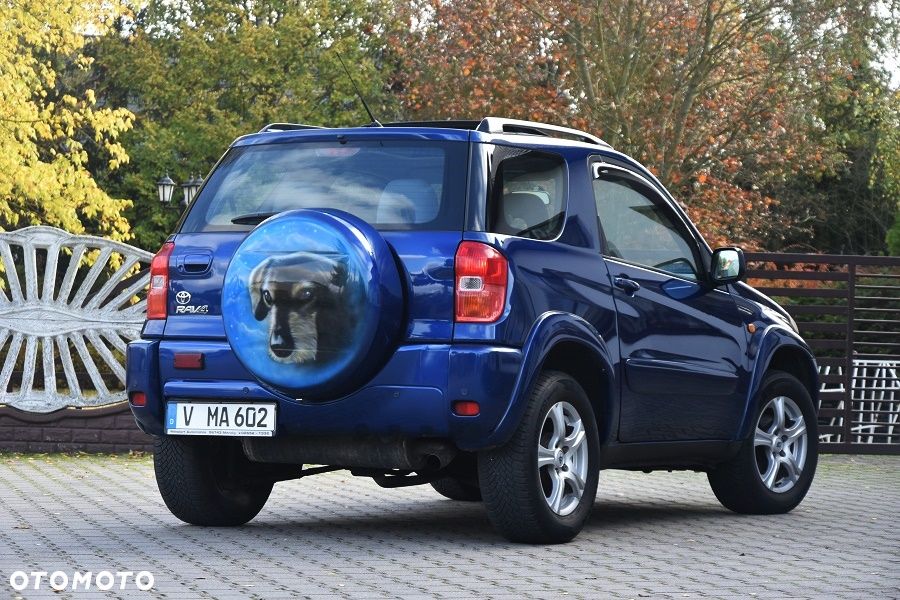 Toyota RAV4 - 8