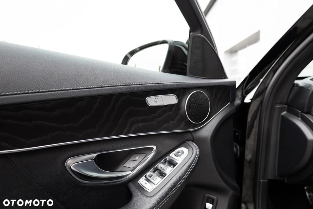 Mercedes-Benz Klasa C 200 4-Matic 9G-TRONIC - 13