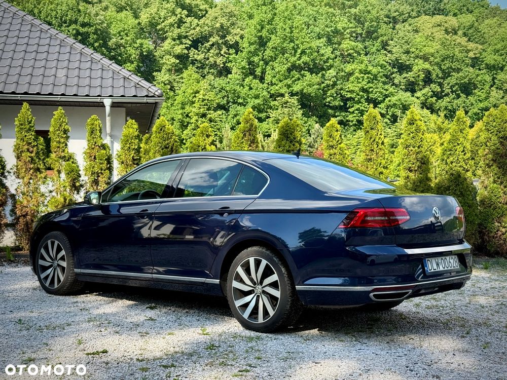 Volkswagen Passat 2.0 TDI 4Mot Elegance DSG - 4