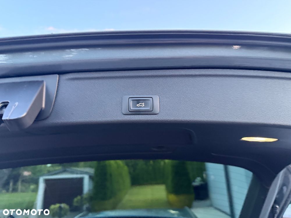Audi A4 Avant 2.0 TDI ultra S tronic sport - 21