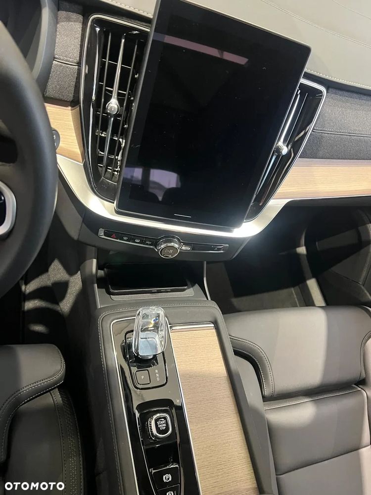 Volvo XC 90 - 30