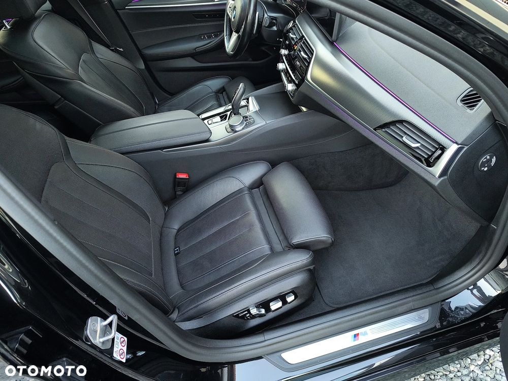 BMW Seria 5 530d xDrive M Sport Edition - 31