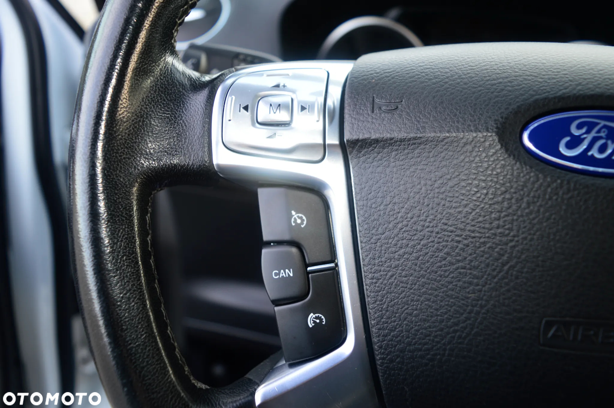 Ford S-Max - 32