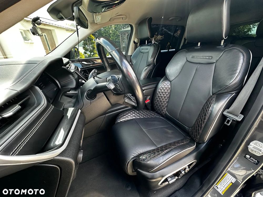 Jeep Grand Cherokee - 20