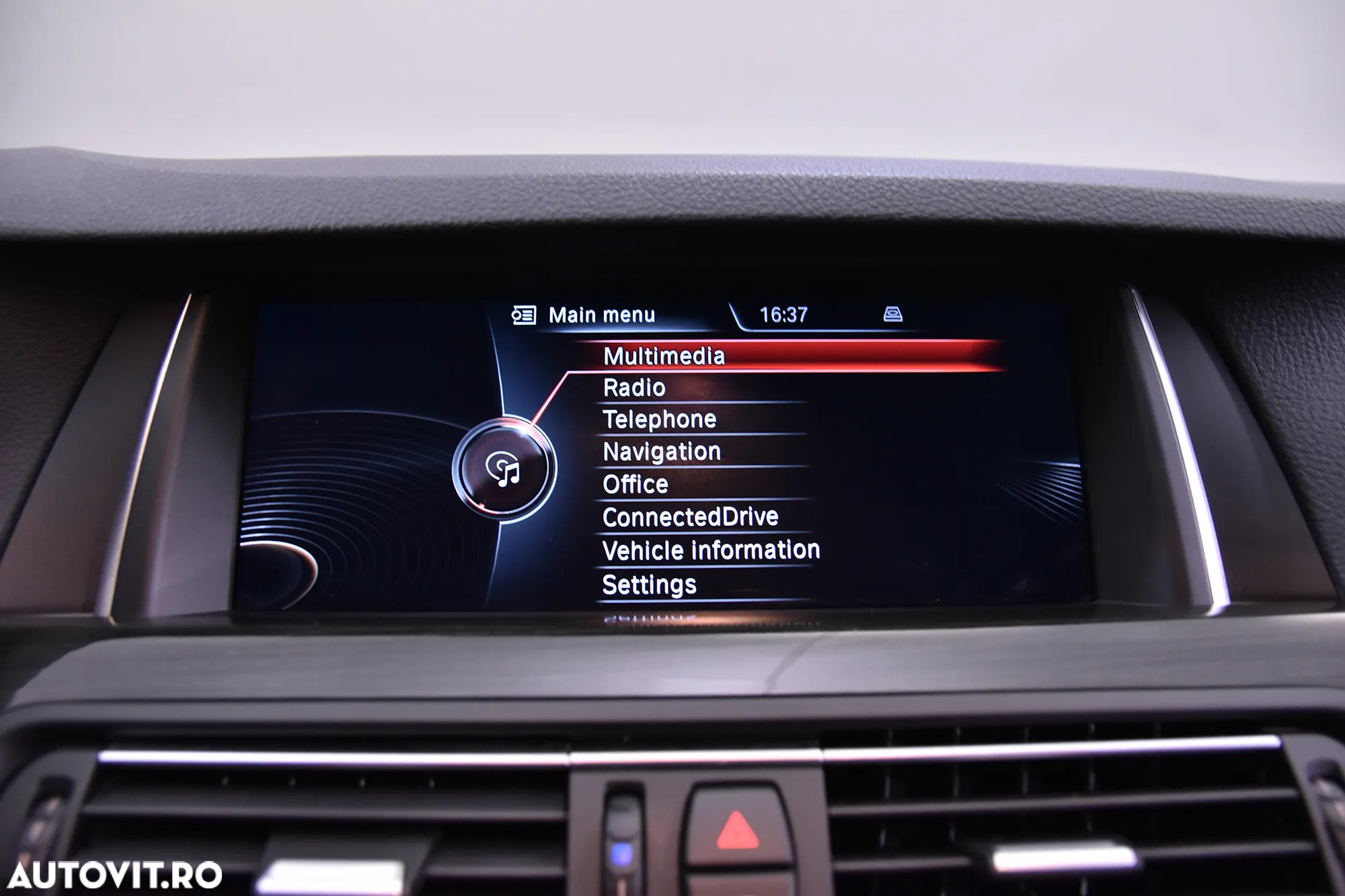 BMW Seria 5 520i Touring Aut. - 19
