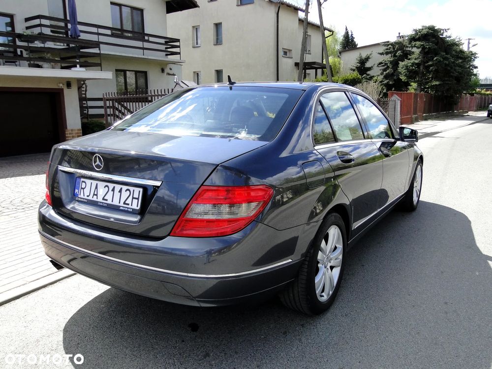 Mercedes-Benz Klasa C 180 CGI Automatik BlueEFFICIENCY Avantgarde - 5