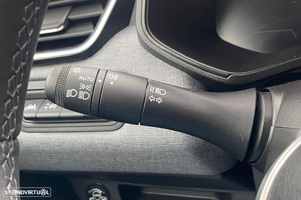 Renault Clio 1.0 TCe Evolution Bi-Fuel - 11