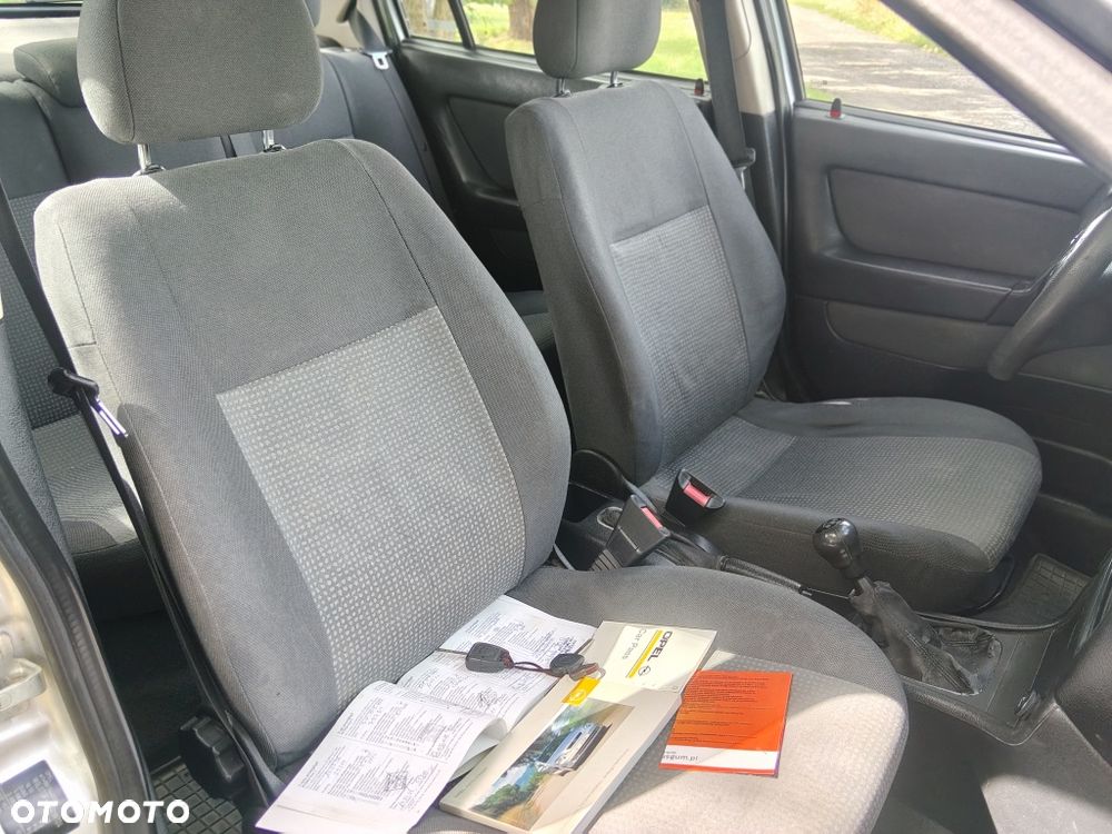 Opel Astra - 12