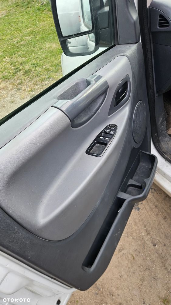Peugeot EXPERT - 6