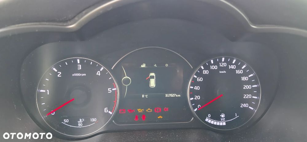 Kia Carens 1.7 CRDi M - 12