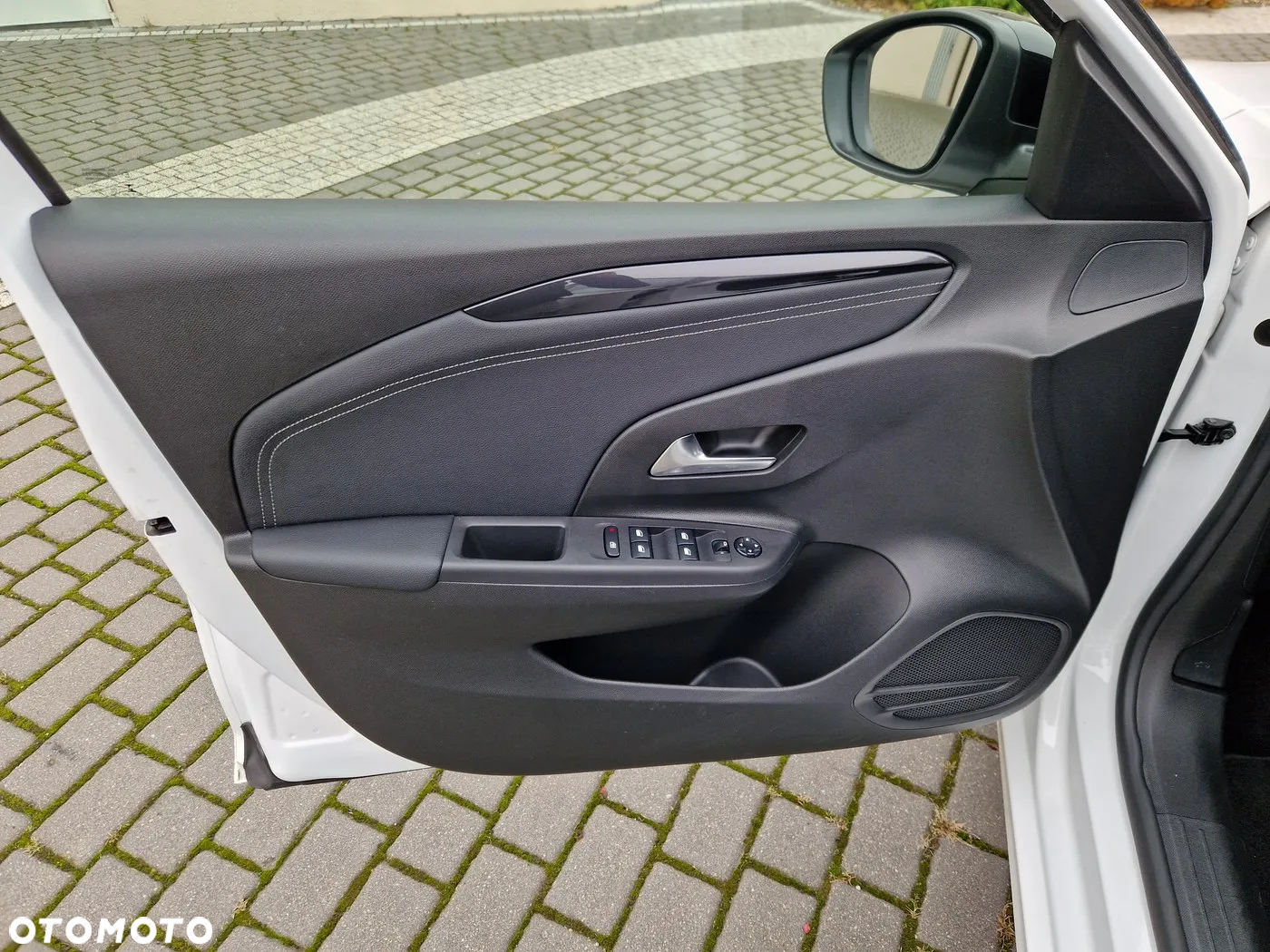 Opel Corsa 1.2 Direct Injection Turbo GS - 25