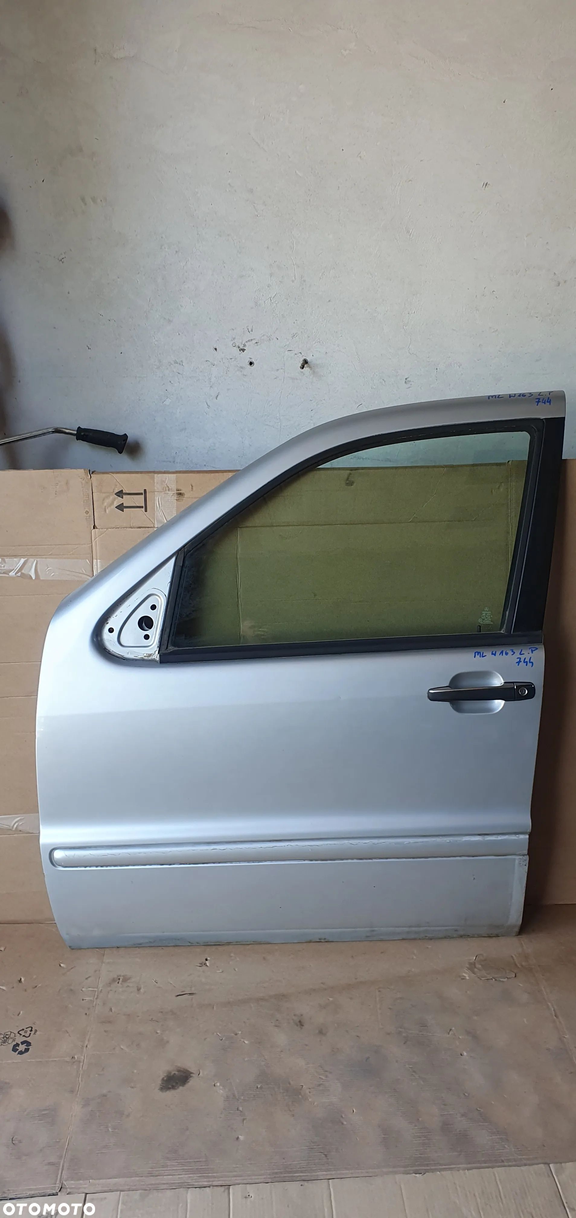 Drzwi lewy przód przednie lewe Mercedes ML W163 744 C744 - 1
